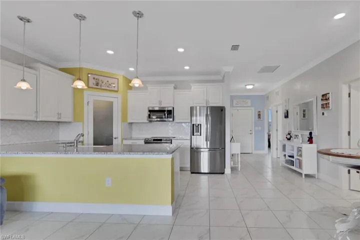 1519 Ne 8th Pl, Cape Coral, Florida 33909