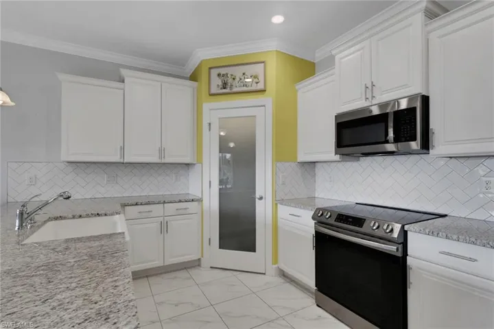1519 Ne 8th Pl, Cape Coral, Florida 33909