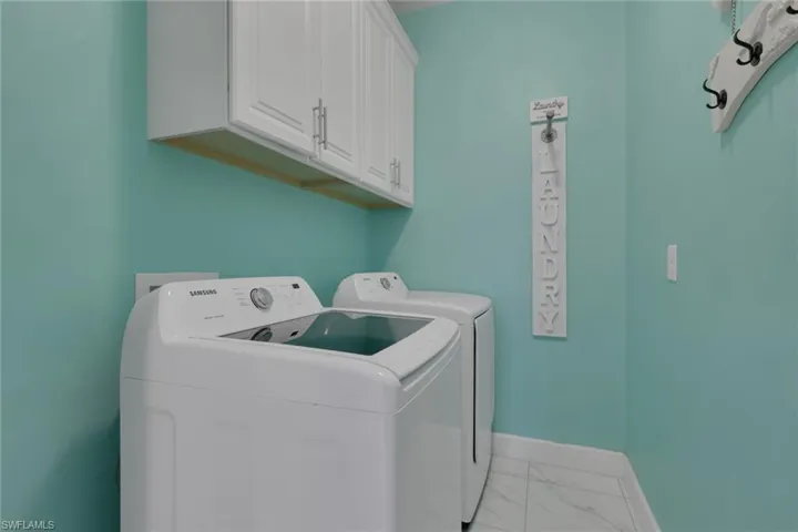 1519 Ne 8th Pl, Cape Coral, Florida 33909