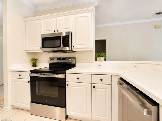 3431 Pointe Creek Ct 104, Bonita Springs, Florida 34134