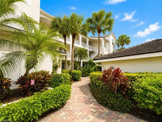 3431 Pointe Creek Ct 104, Bonita Springs, Florida 34134