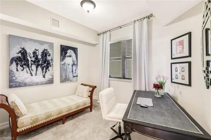 3rd bedroom/home office with closet