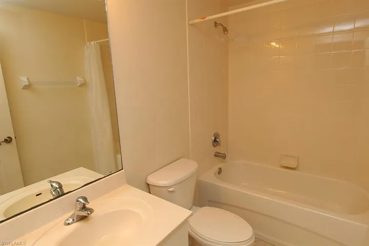 7823  Regal Heron  CIR, Naples, FL 34104
