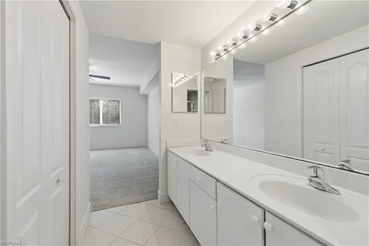 7823  Regal Heron  CIR, Naples, FL 34104