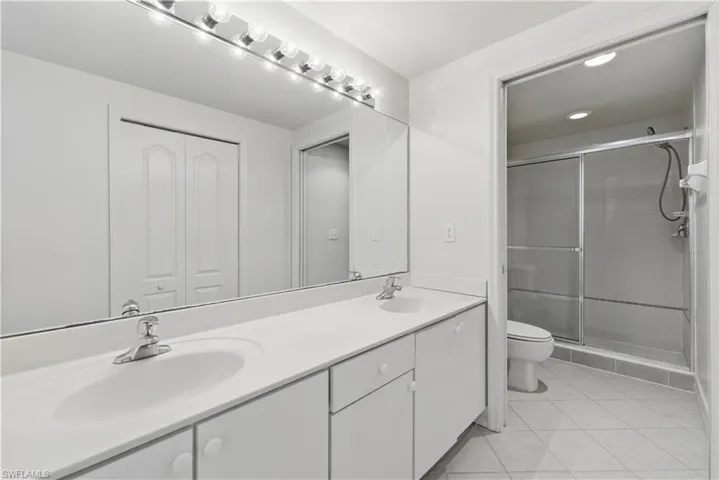 7823  Regal Heron  CIR, Naples, FL 34104