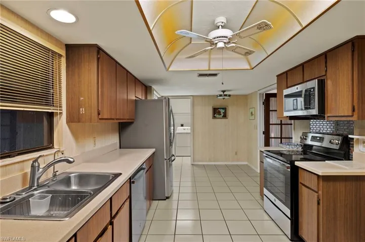 5665  Arvine  CIR, Fort Myers, FL 33919
