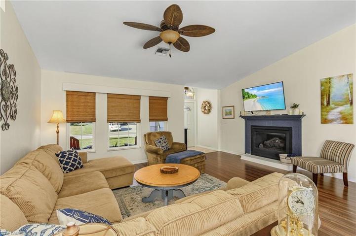 8312 Tahiti RD, FORT MYERS FL 33967