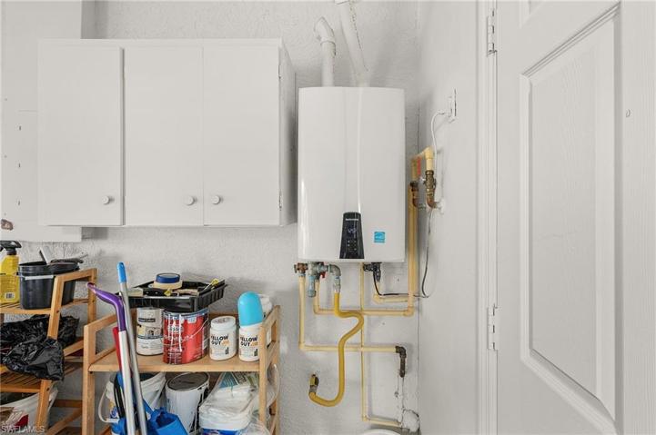 Tankless Hot water heater.