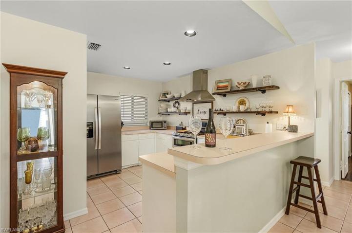 8312 Tahiti RD, FORT MYERS FL 33967
