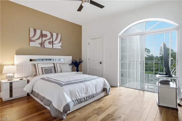 559 Audubon Blvd E-202, Naples, Florida 34110