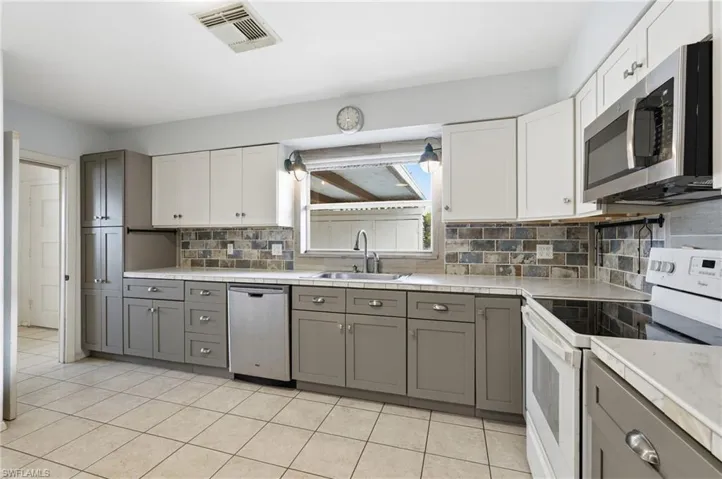 4430 Orange Grove Blvd, North Fort Myers, Florida 33903