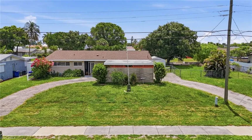 4430 Orange Grove Blvd, North Fort Myers, Florida 33903
