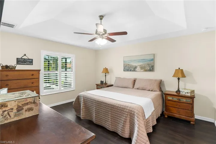 636 Se 11th Ave, Cape Coral, Florida 33990