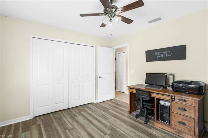 636 Se 11th Ave, Cape Coral, Florida 33990