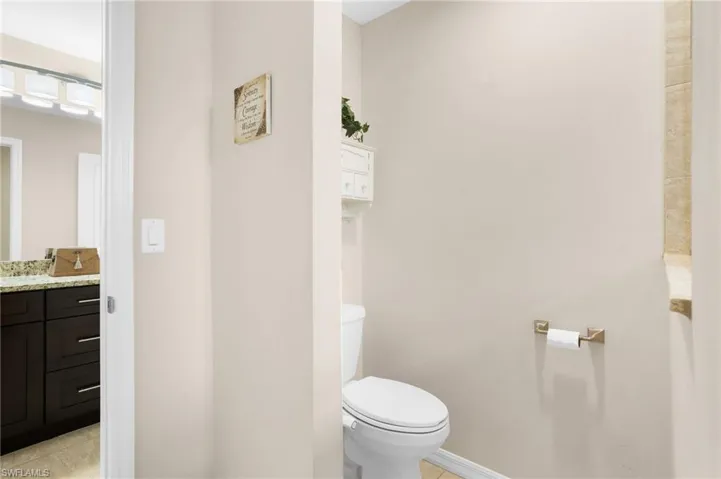 636 Se 11th Ave, Cape Coral, Florida 33990