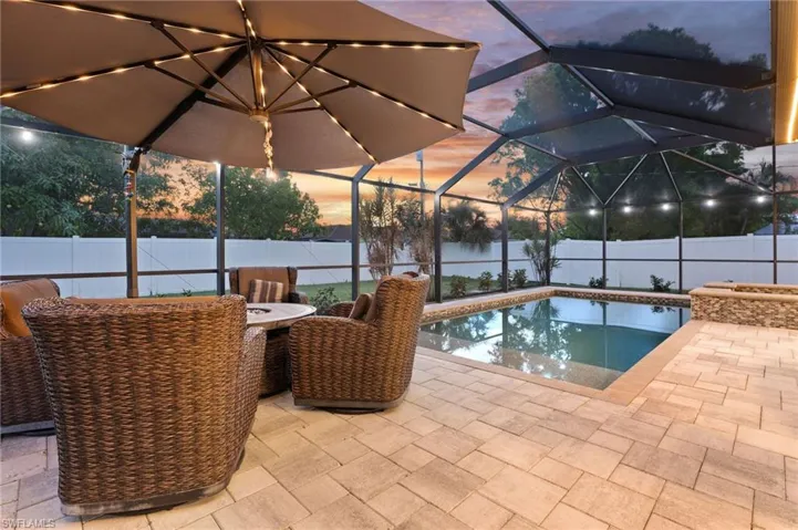 636 Se 11th Ave, Cape Coral, Florida 33990
