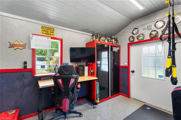 636 Se 11th Ave, Cape Coral, Florida 33990