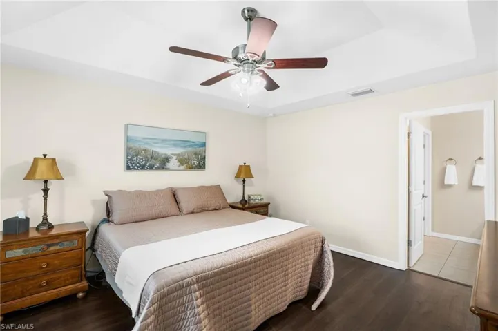 636 Se 11th Ave, Cape Coral, Florida 33990