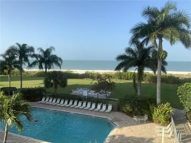 Community pool