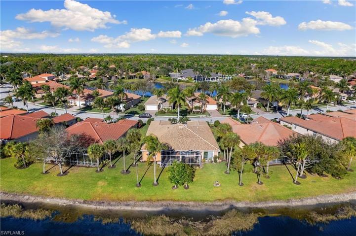 14282  Manchester  DR, Naples, FL 34114