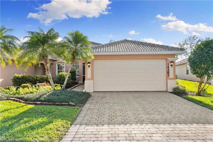14282  Manchester  DR, Naples, FL 34114
