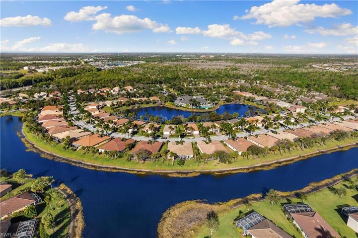 14282  Manchester  DR, Naples, FL 34114