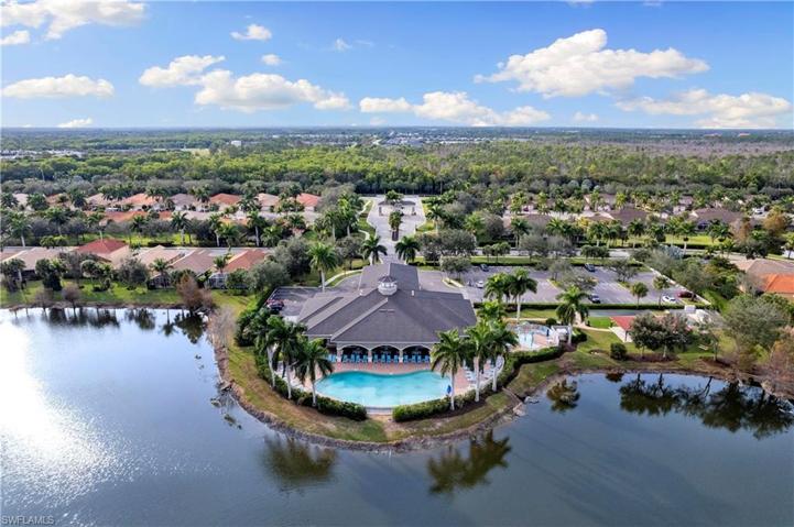 14282  Manchester  DR, Naples, FL 34114