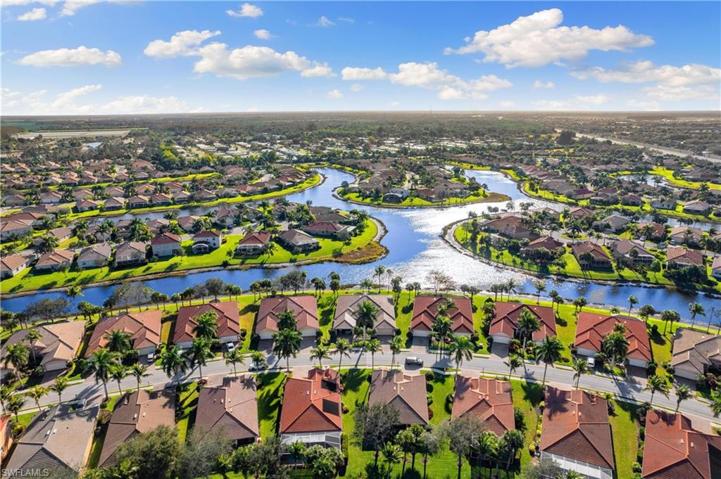 14282  Manchester  DR, Naples, FL 34114