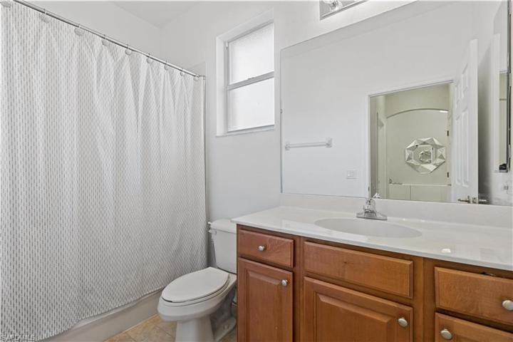 14282  Manchester  DR, Naples, FL 34114