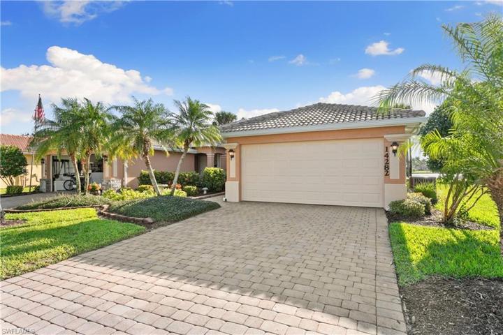 14282  Manchester  DR, Naples, FL 34114