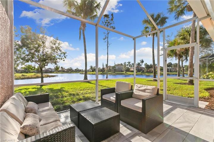 14282  Manchester  DR, Naples, FL 34114