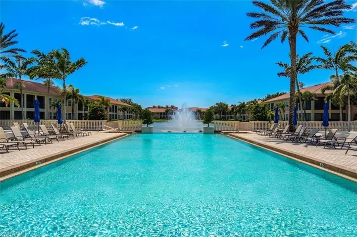 580  Avellino Isles  CIR, Naples, FL 34119