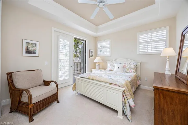 580  Avellino Isles  CIR, Naples, FL 34119