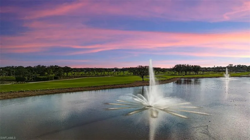 580  Avellino Isles  CIR, Naples, FL 34119