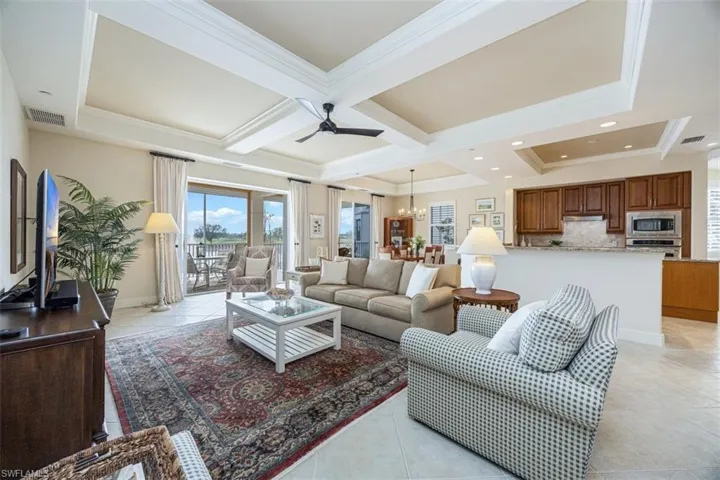 580  Avellino Isles  CIR, Naples, FL 34119
