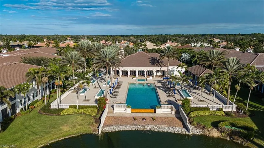 580  Avellino Isles  CIR, Naples, FL 34119