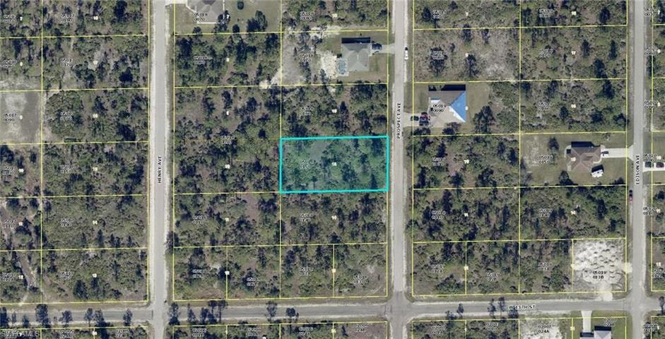 1305  Prospect  AVE, LEHIGH ACRES, FL 33972