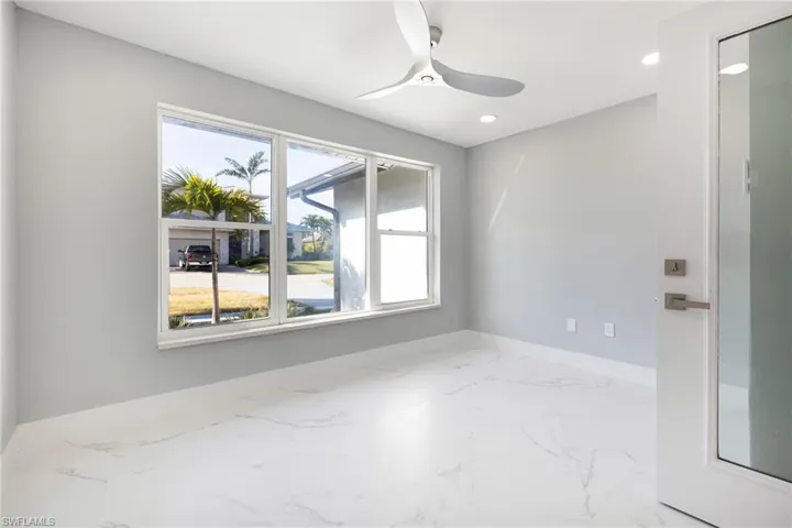 Flex Room/Den 2
