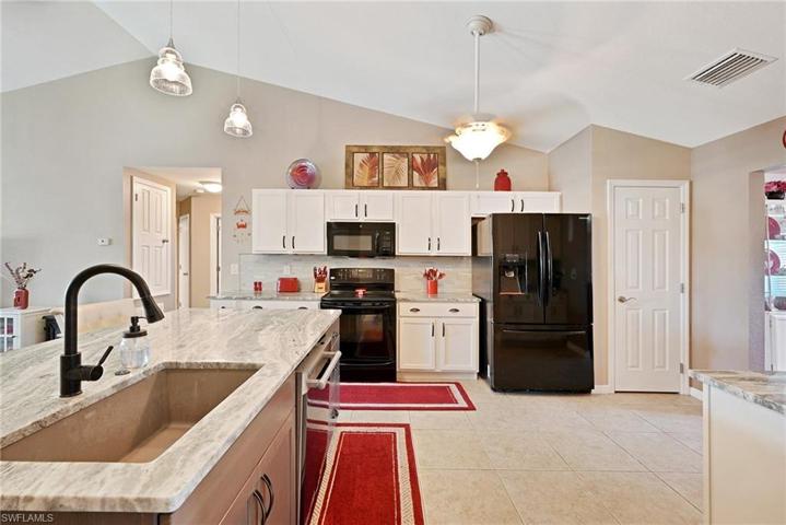 3314 NE 13th  PL, Cape Coral, FL 33909