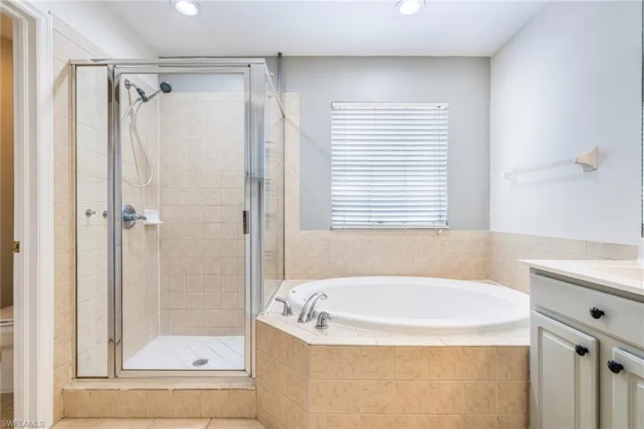 9812 Foxhall Way 5, Estero, Florida 33928