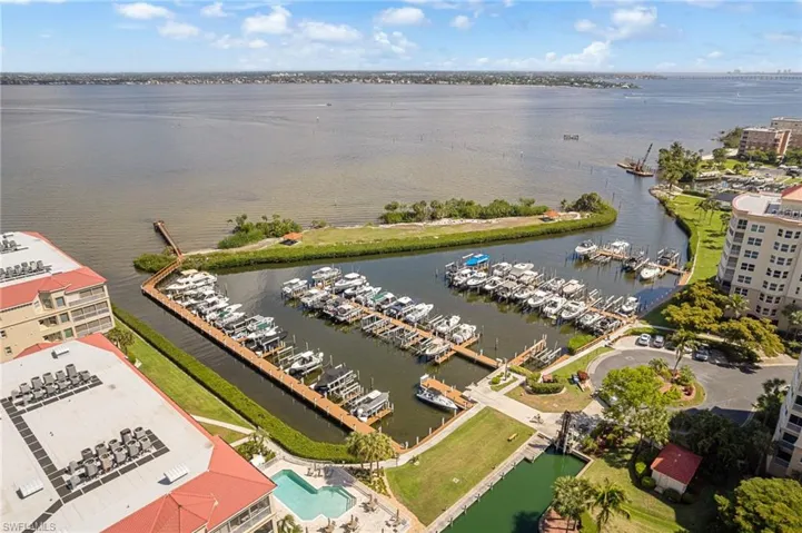 Enjoy a picturesque view of the marina—where the boats are always on display and the vibe is effortlessly coastal.