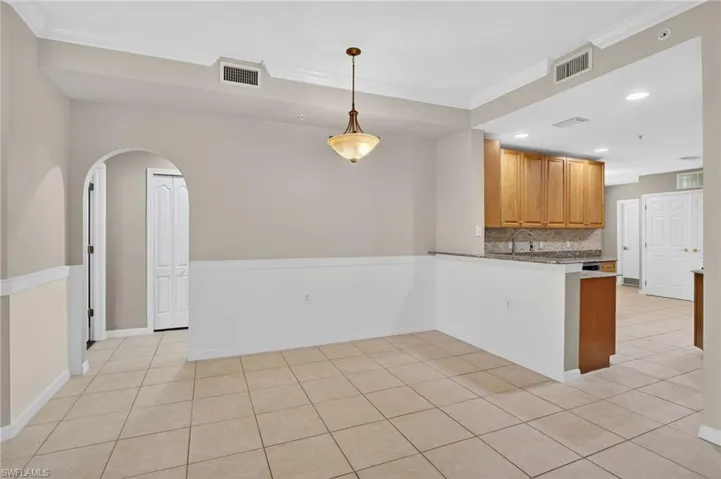 11951 Champions Green Way 401, Fort Myers, Florida 33913