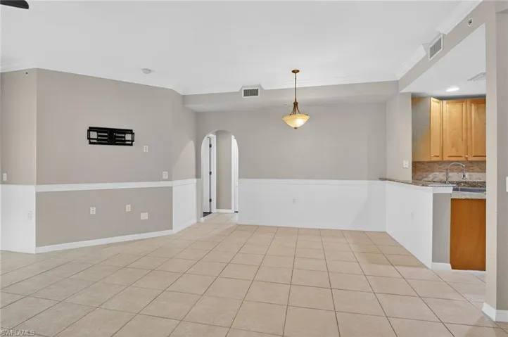 11951 Champions Green Way 401, Fort Myers, Florida 33913