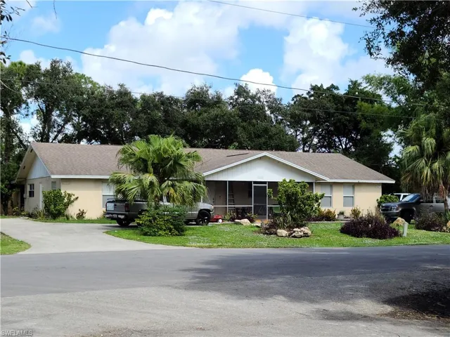 5563  17th SW AVE, Naples, FL 34116
