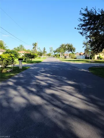 5563  17th SW AVE, Naples, FL 34116