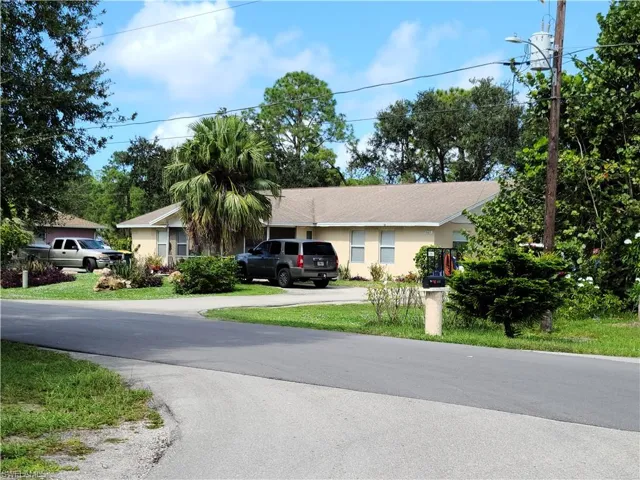 5563  17th SW AVE, Naples, FL 34116