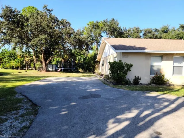 5563  17th SW AVE, Naples, FL 34116