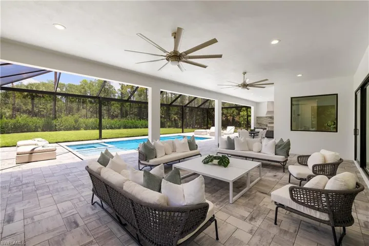 4751  1st SW AVE, Naples, FL 34119