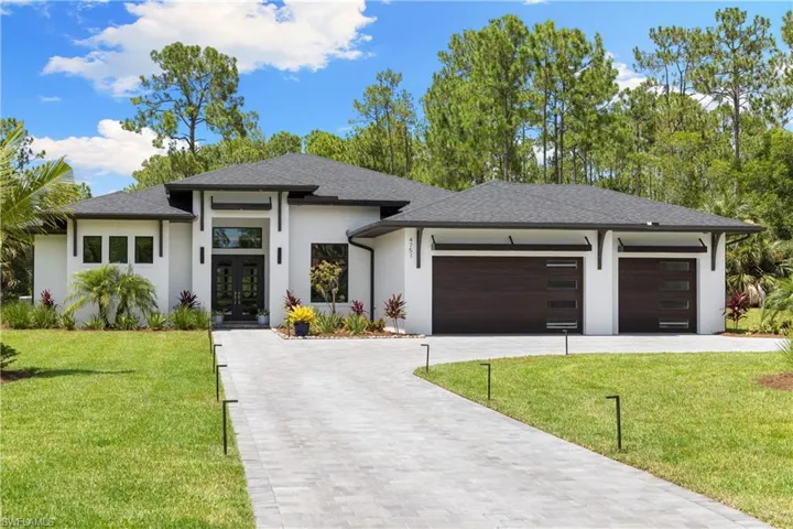 4751  1st SW AVE, Naples, FL 34119
