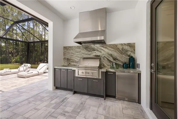 4751  1st SW AVE, Naples, FL 34119